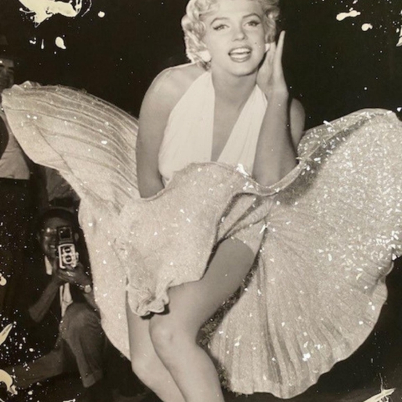 🛍 Like to be notified wen I go live !! - Picture 2 of 2